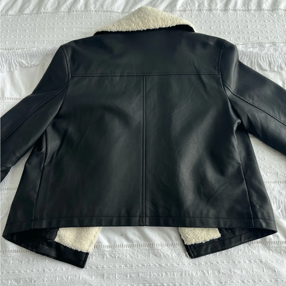 Dynamite Black and Cream Women's Jacket - Picture 2 of 2